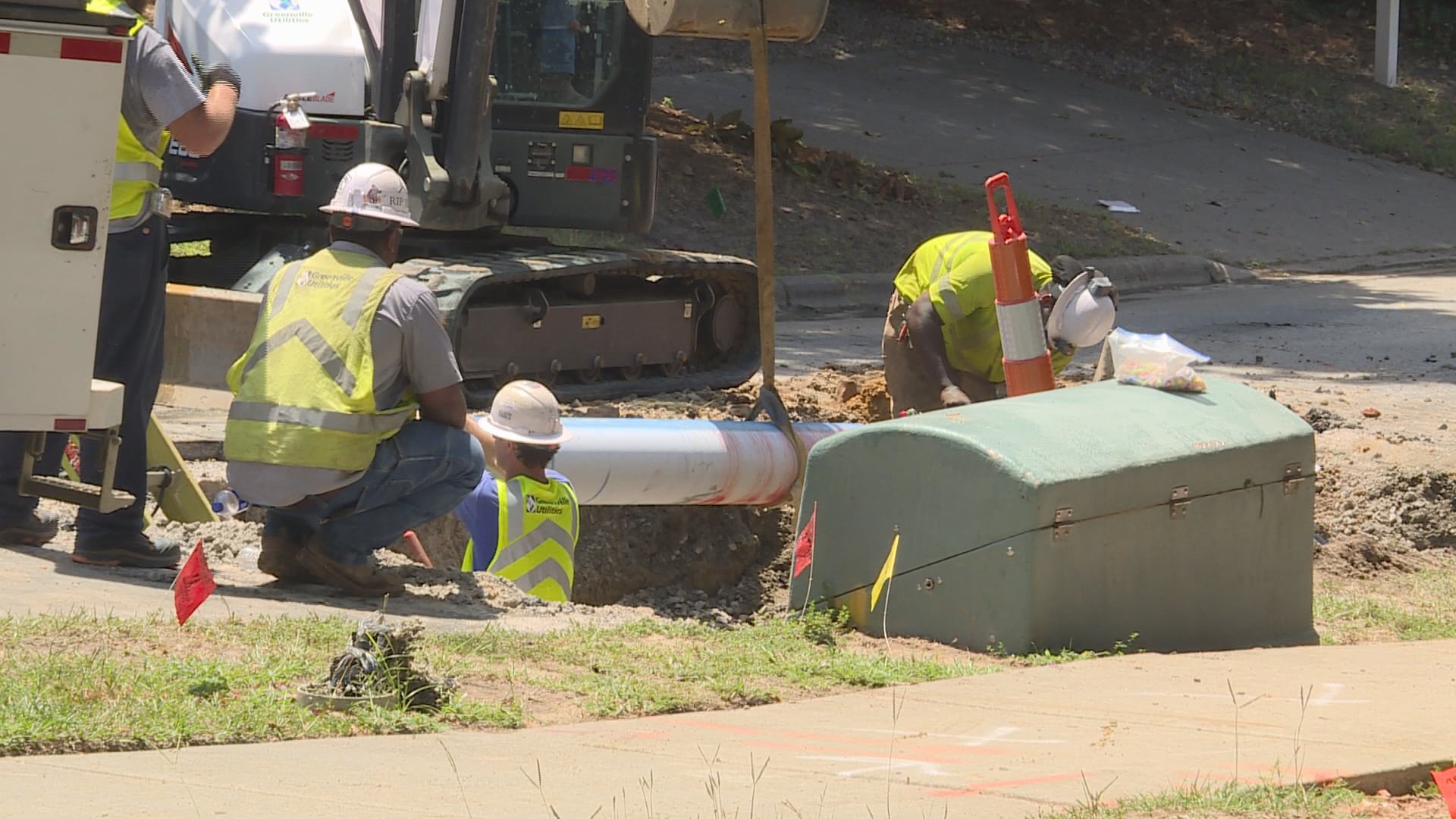 Greenville Utilities fixes second water main break on same pipe that caused sinkhole