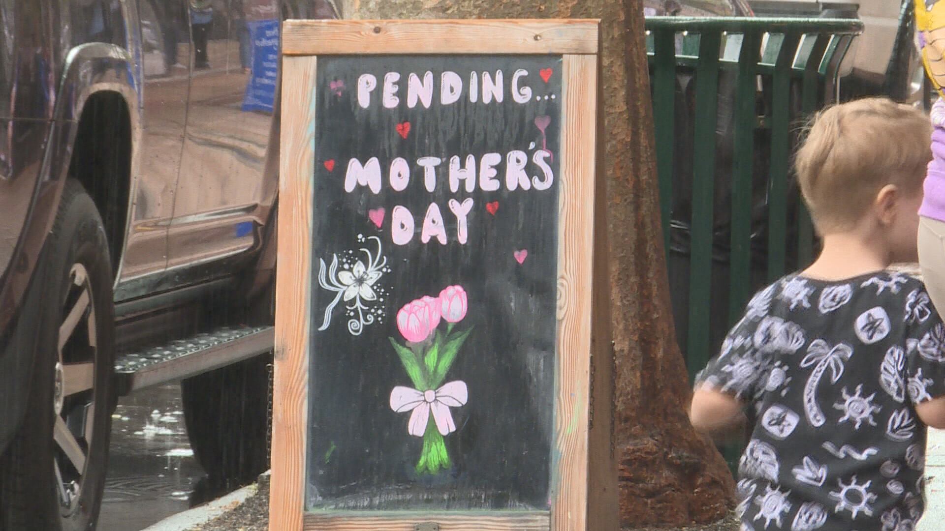Families take to New Bern for Mother’s Day celebrations