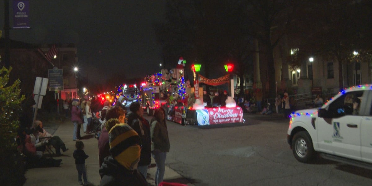 格林维尔圣诞游行带来节日欢乐