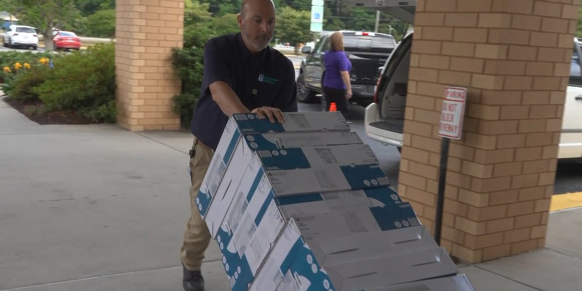 Greenville Utilities donates fans to seniors on extreme heat day
